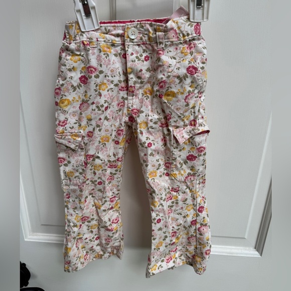 GAP 2T Girls Floral Cargo Casual Pants - Pink and Yellow - Picture 1 of 6